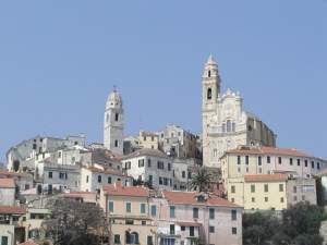 Xtrallusion photo gallery of Italy. Photos, pictures, images and photographs of the Italian Rivieras, the Italian Lakes, the Italian Alps, the Cinque Terre, the Amalfi coast and some of the most beautiful corners of Italy. Plus photos of Italian cities such as Pisa, Milan, Genoa and Rome.